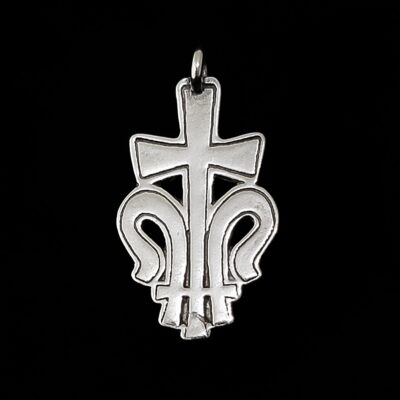 Lily of Cleves Cross by McKeown