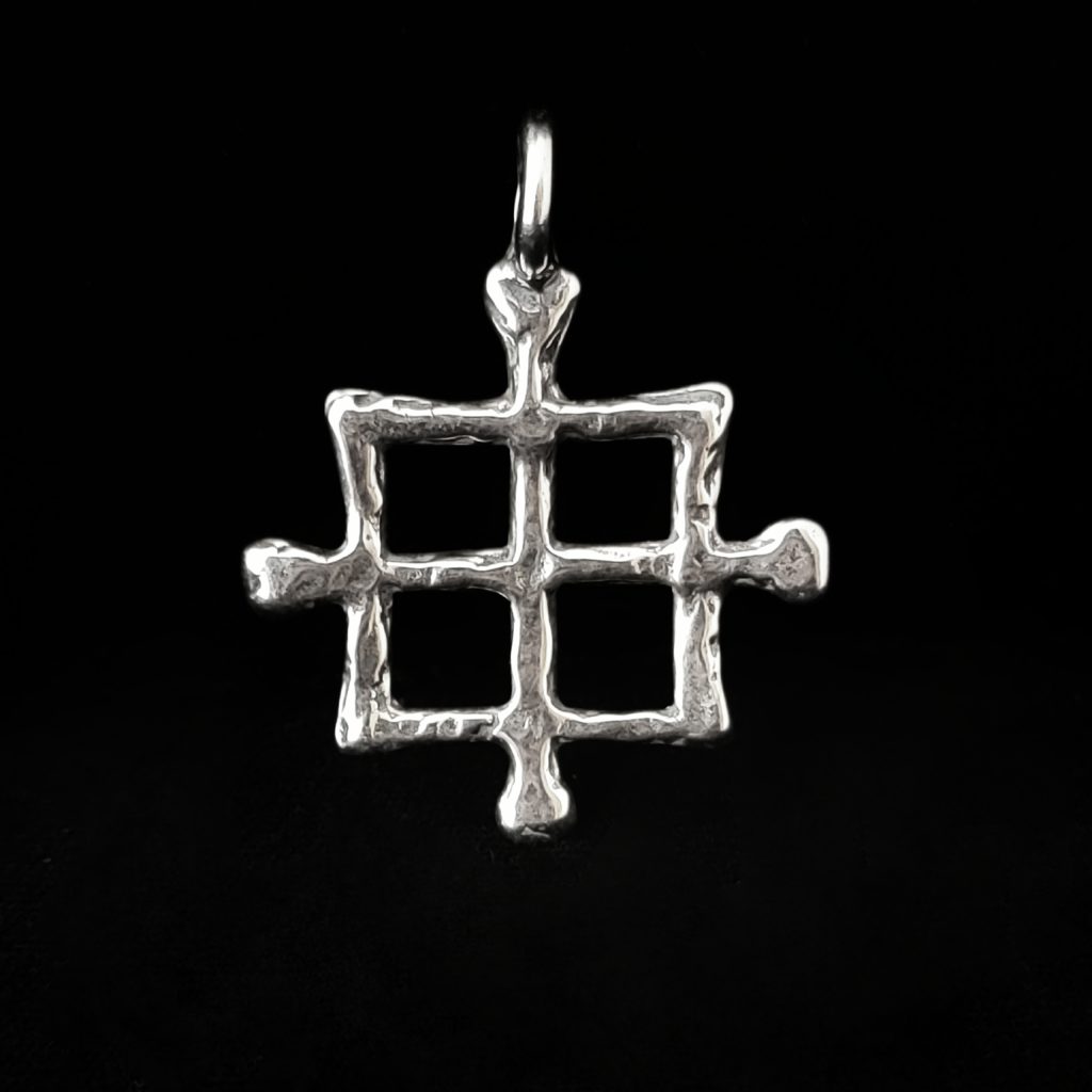 St Magnus Cross by McKeown 97279