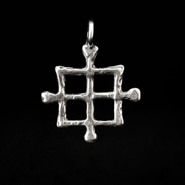 St Magnus Cross by McKeown 97279