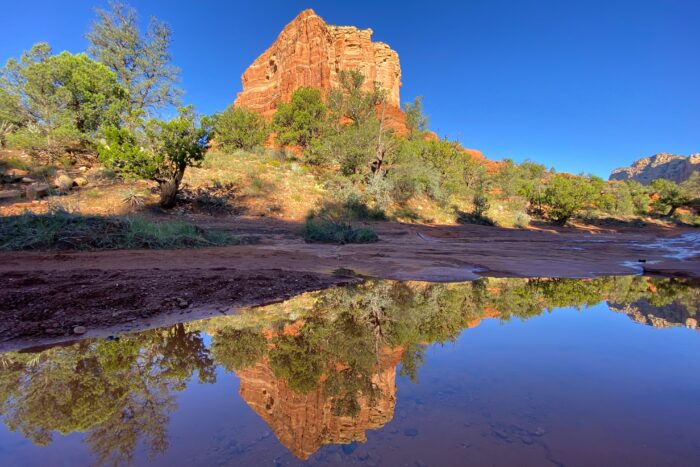 Courthouse Rock and its Reflection by Iris Yang