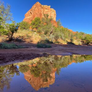 Courthouse Rock and its Reflection by Iris Yang