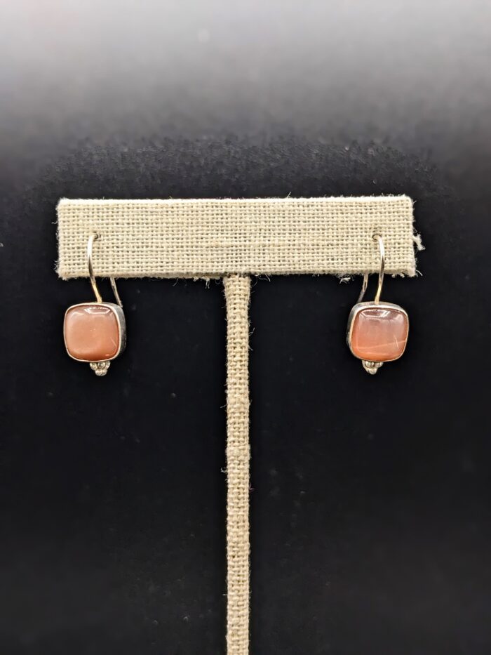 Moonstone and Sterling Silver Cushion Cut Earring by Robin Hanna RH043 - Image 2