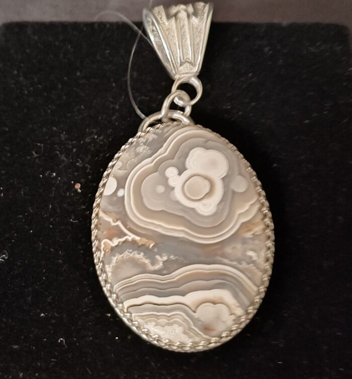 Laguna Lace Agate Pendant in Sterling Silver by Nancy Bihler NB1538