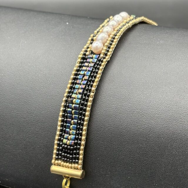 Black and Gold Seed Bead by Nancy Leicht NanC19