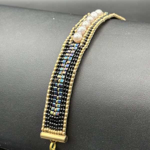 Black and Gold Seed Bead by Nancy Leicht NanC19