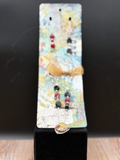 Sunday Licorice Necklace by Sharon Gilham scs120n