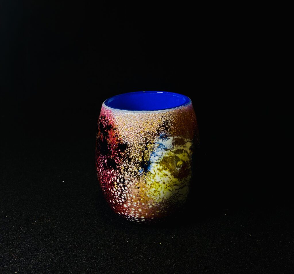 Large Pluto Stemless by George Averbeck
